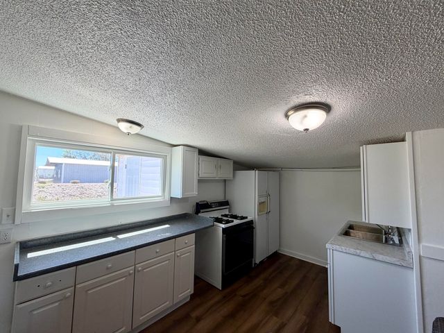 3261 Whitehall Road, Dalton Twp, MI 49445