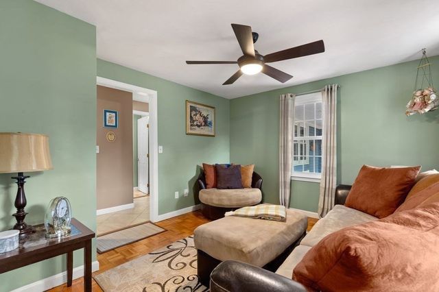 55 Bay Farm Drive, Plymouth, MA 02360