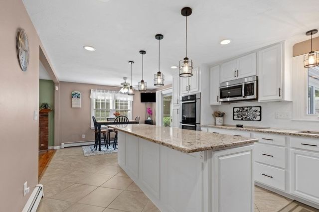 55 Bay Farm Drive, Plymouth, MA 02360