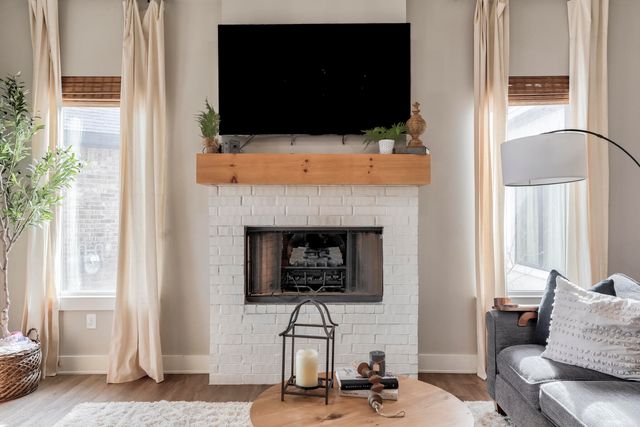 823 N 6th Circle, Wolfforth, TX 79382