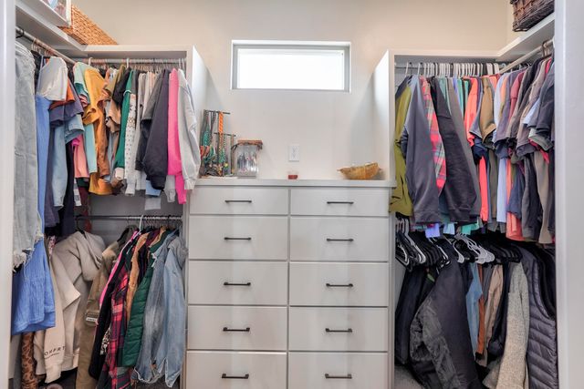 823 N 6th Circle, Wolfforth, TX 79382