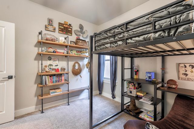 823 N 6th Circle, Wolfforth, TX 79382