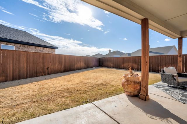 823 N 6th Circle, Wolfforth, TX 79382