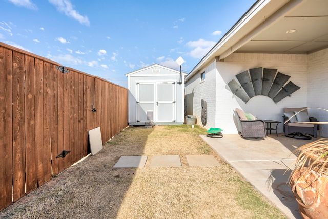 823 N 6th Circle, Wolfforth, TX 79382