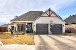 823 N 6th Circle, Wolfforth, TX 79382