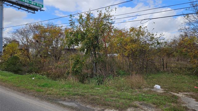 0 10 Highway, Baytown, TX 77521