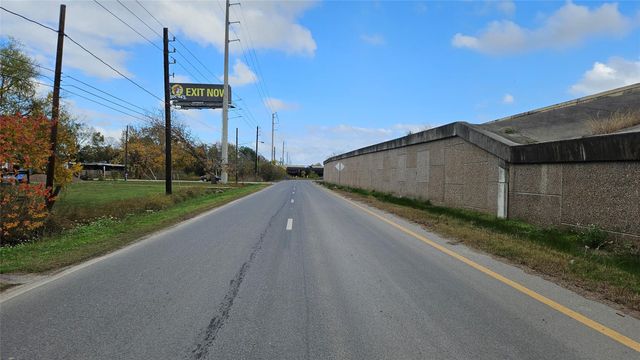 0 10 Highway, Baytown, TX 77521