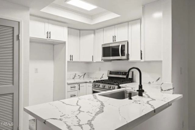 2065 Blackberry Circle, Oxnard, CA 93036