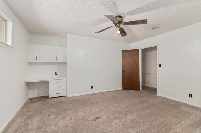 202 Kallus ST, Schulenburg, TX 78956