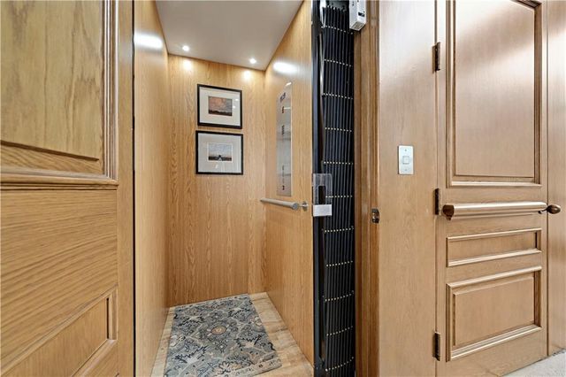 16900 Highland Ridge Drive, Loch Lloyd, MO 64012