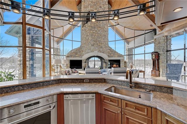 16900 Highland Ridge Drive, Loch Lloyd, MO 64012