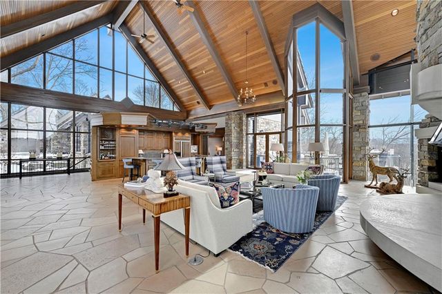 16900 Highland Ridge Drive, Loch Lloyd, MO 64012