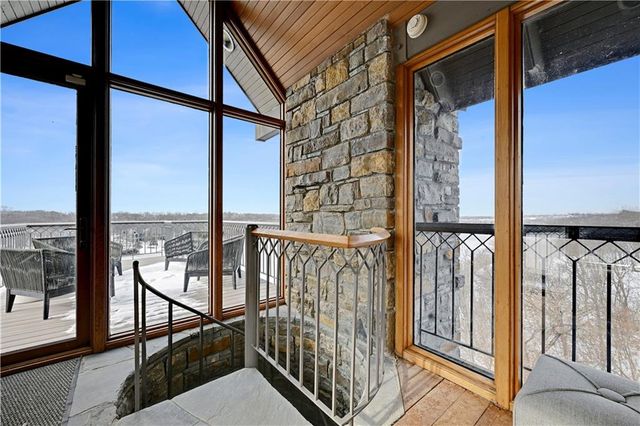 16900 Highland Ridge Drive, Loch Lloyd, MO 64012