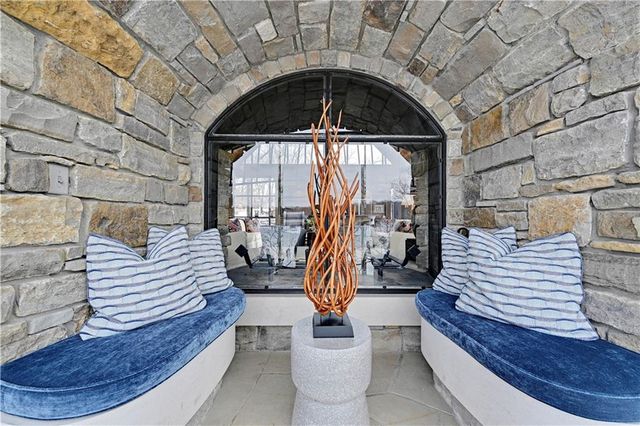 16900 Highland Ridge Drive, Loch Lloyd, MO 64012