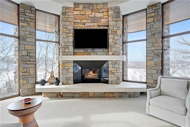 16900 Highland Ridge Drive, Loch Lloyd, MO 64012