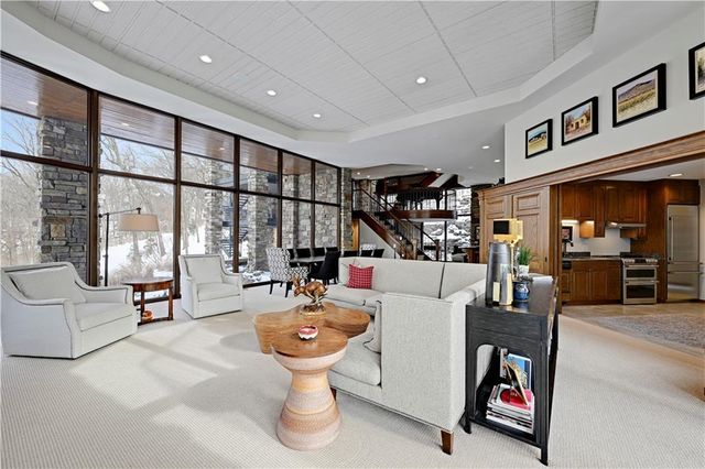 16900 Highland Ridge Drive, Loch Lloyd, MO 64012