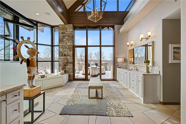 16900 Highland Ridge Drive, Loch Lloyd, MO 64012