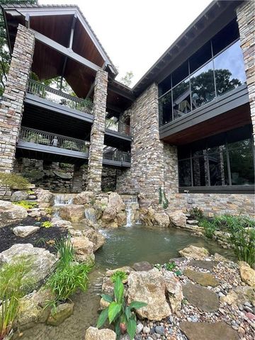 16900 Highland Ridge Drive, Loch Lloyd, MO 64012