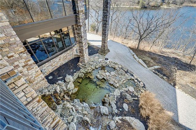 16900 Highland Ridge Drive, Loch Lloyd, MO 64012