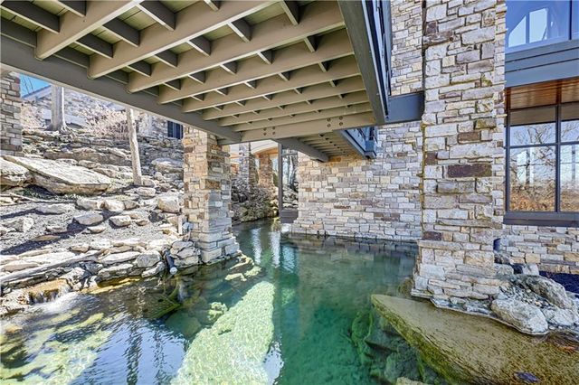 16900 Highland Ridge Drive, Loch Lloyd, MO 64012