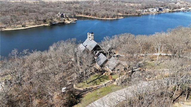 16900 Highland Ridge Drive, Loch Lloyd, MO 64012