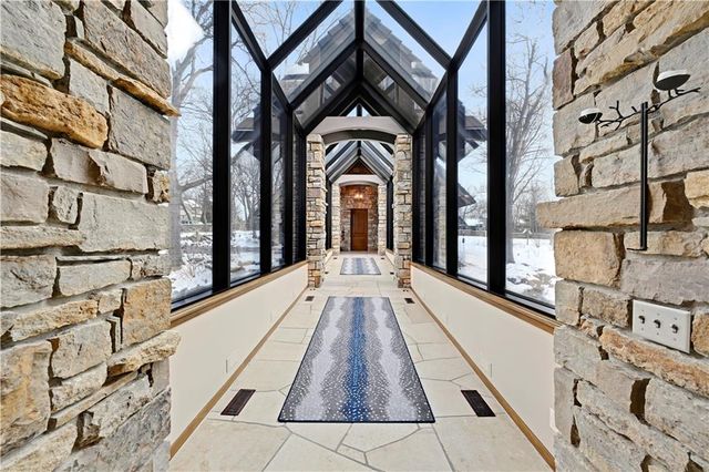 16900 Highland Ridge Drive, Loch Lloyd, MO 64012