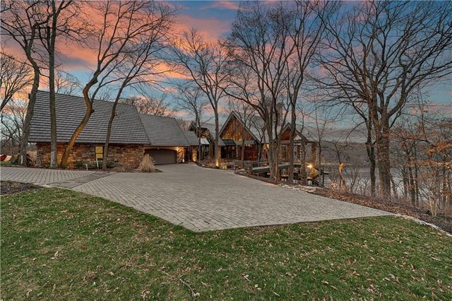 16900 Highland Ridge Drive, Loch Lloyd, MO 64012