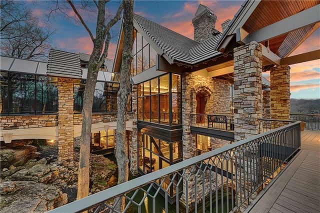 16900 Highland Ridge Drive, Loch Lloyd, MO 64012