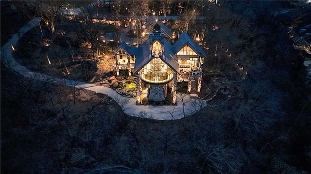 16900 Highland Ridge Drive, Loch Lloyd, MO 64012