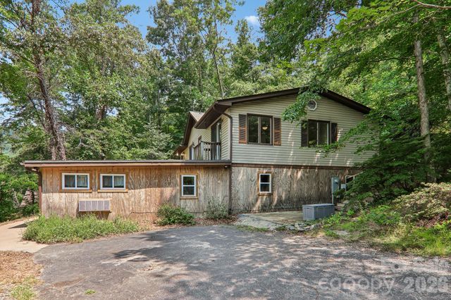 3 Frontier Court, Asheville, NC 28805