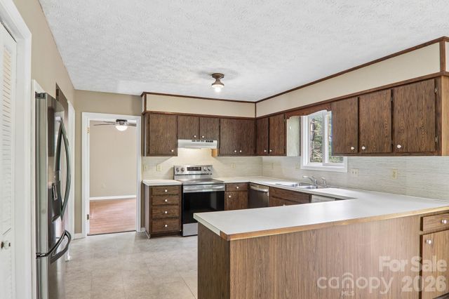 3 Frontier Court, Asheville, NC 28805