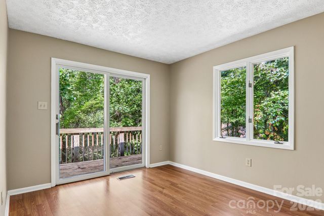 3 Frontier Court, Asheville, NC 28805