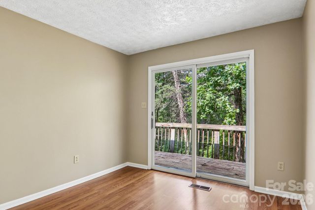 3 Frontier Court, Asheville, NC 28805