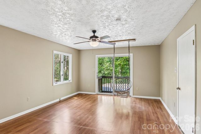 3 Frontier Court, Asheville, NC 28805