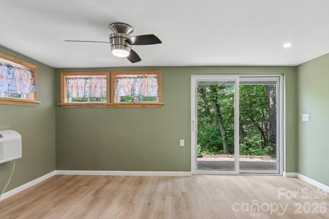 3 Frontier Court, Asheville, NC 28805