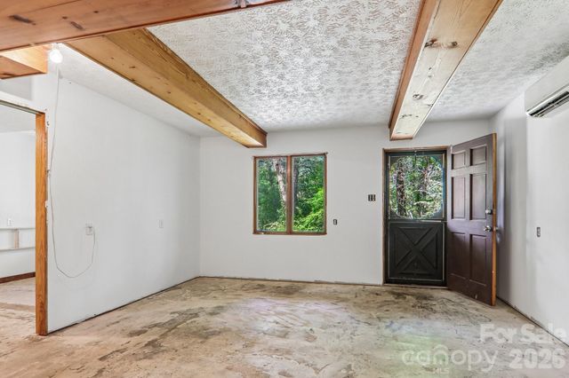 3 Frontier Court, Asheville, NC 28805