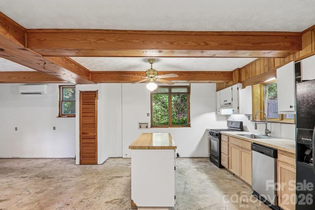 3 Frontier Court, Asheville, NC 28805