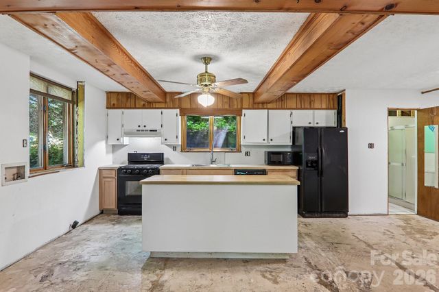 3 Frontier Court, Asheville, NC 28805