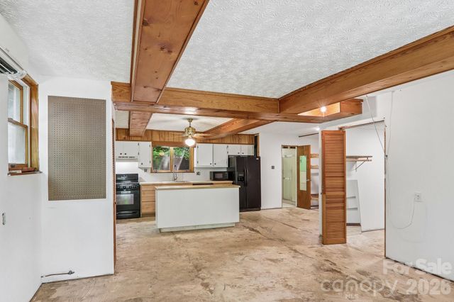 3 Frontier Court, Asheville, NC 28805
