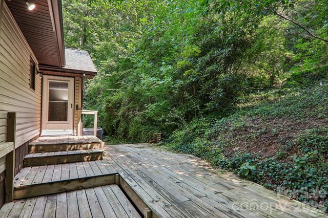 3 Frontier Court, Asheville, NC 28805