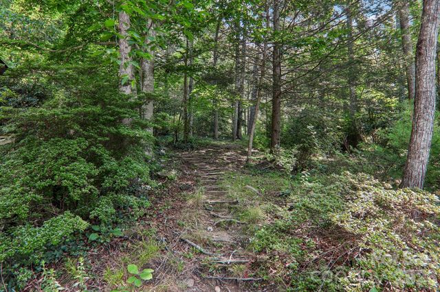 3 Frontier Court, Asheville, NC 28805