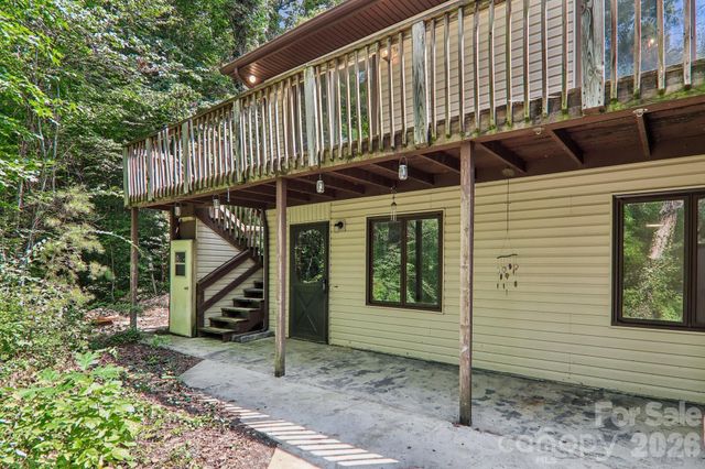 3 Frontier Court, Asheville, NC 28805