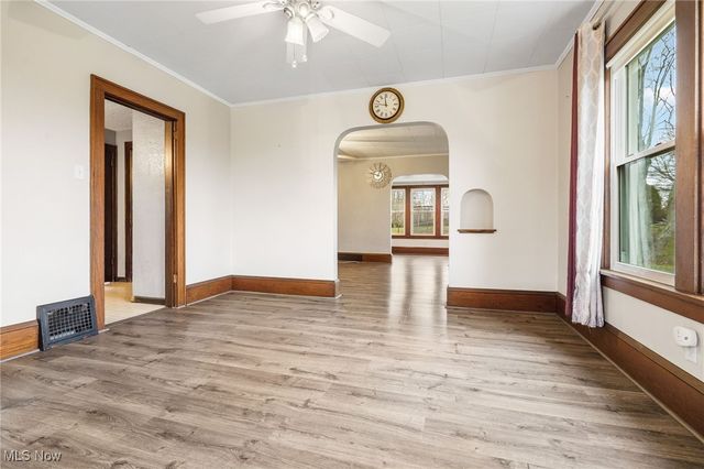 3840 Waynesburg Drive SE, Canton, OH 44707