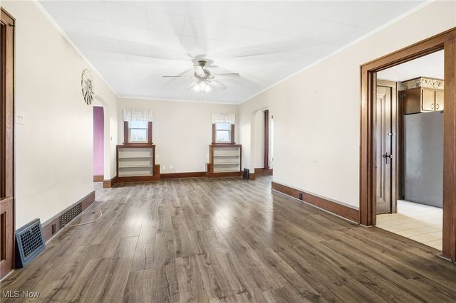 3840 Waynesburg Drive SE, Canton, OH 44707