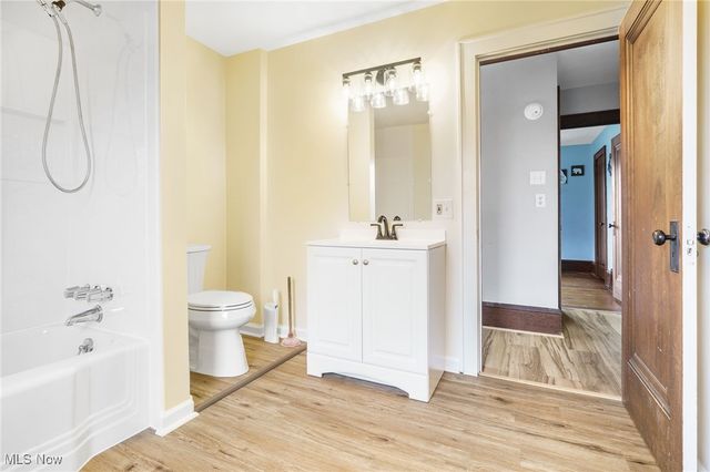 3840 Waynesburg Drive SE, Canton, OH 44707