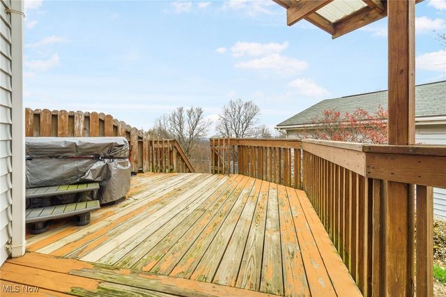 3840 Waynesburg Drive SE, Canton, OH 44707