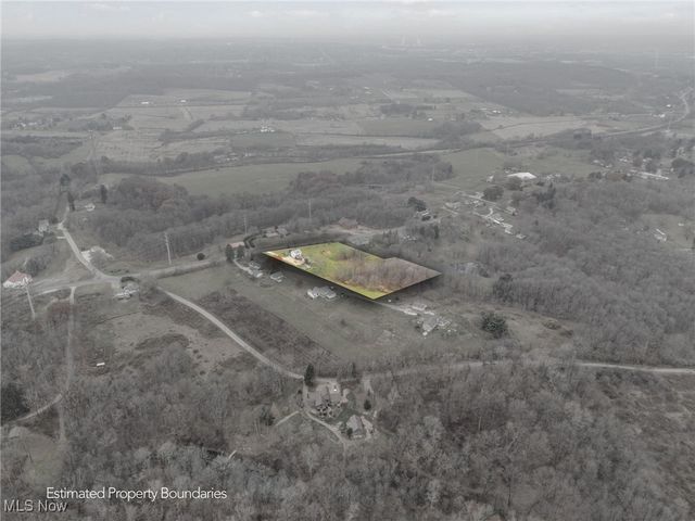 3840 Waynesburg Drive SE, Canton, OH 44707