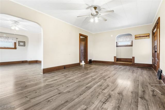 3840 Waynesburg Drive SE, Canton, OH 44707