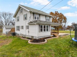 3840 Waynesburg Drive SE, Canton, OH 44707