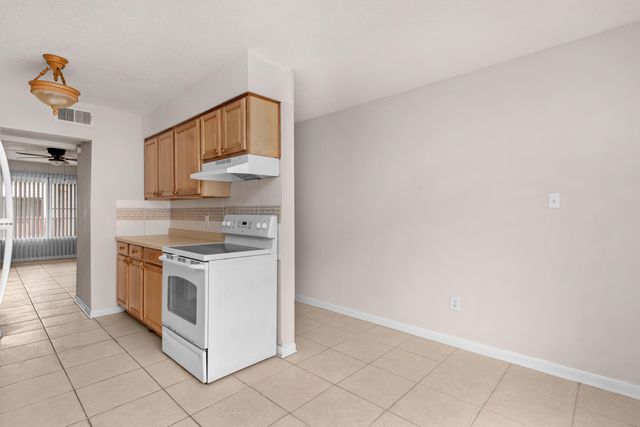 210 Pelham Road 201B, Fort Walton Beach, FL 32547